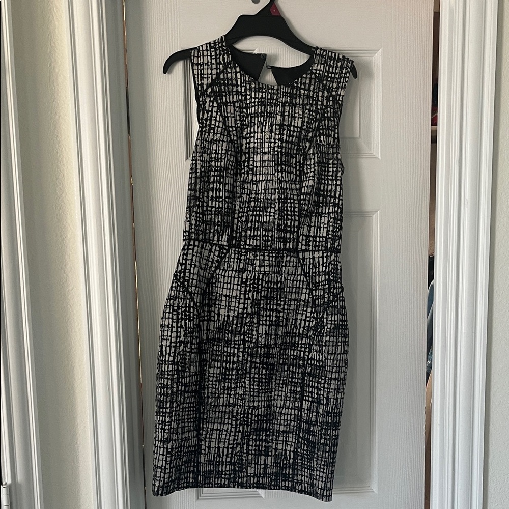 H&M Black and White Patterned Midi Dress